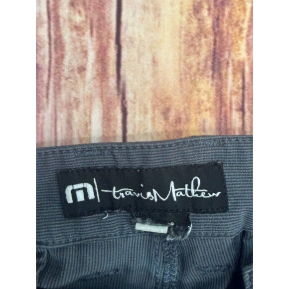 Travis Mathew Mens Lightweight Gray Performance Golf Shorts 30 - Picture 3 of 5